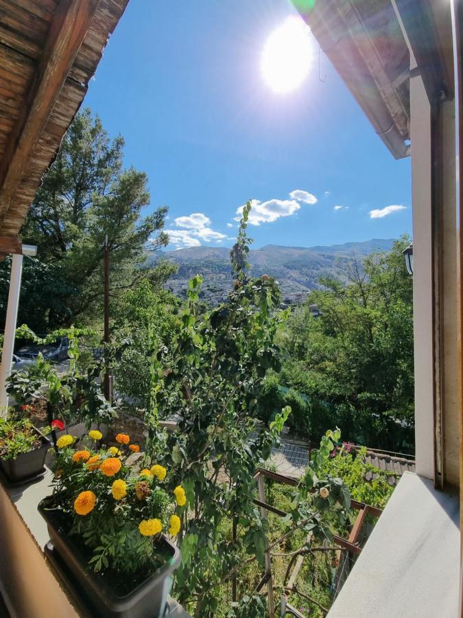 B Vishe Guest House Gjirokaster Exterior photo